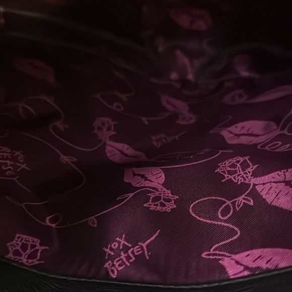 Betsey Johnson Large Purse - Picture 6 of 6